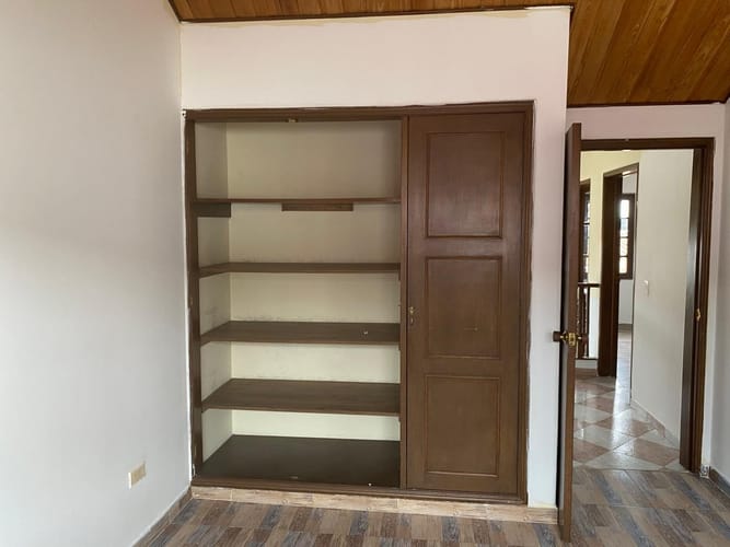 Casa de 4 alcobas en venta en El Batán, Bogotá, 260 m² · foto 9 de 24
