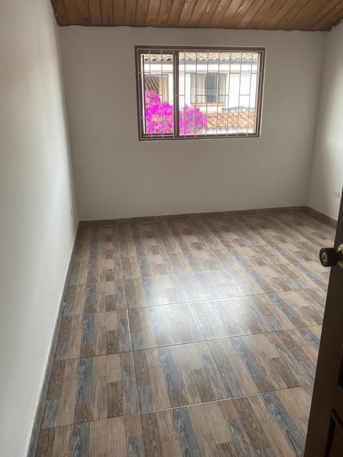Casa de 4 alcobas en venta en El Batán, Bogotá, 260 m² · foto 16 de 24