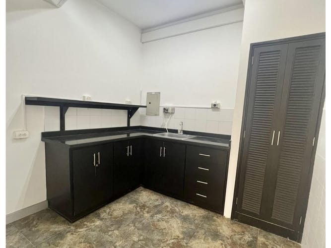 Local en arriendo en El Bosque, Cali, 450 m² · foto 5 de 12