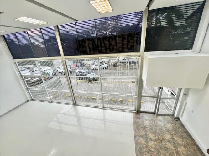 Local en arriendo en El Bosque, Cali, 450 m² · foto 11 de 12