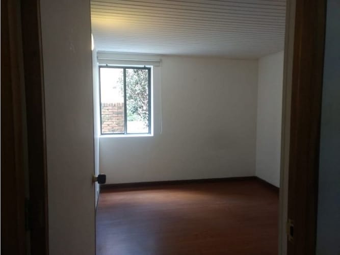 Apartamento de 3 alcobas en venta en Cedritos, Bogotá, 107 m² · foto 5 de 12