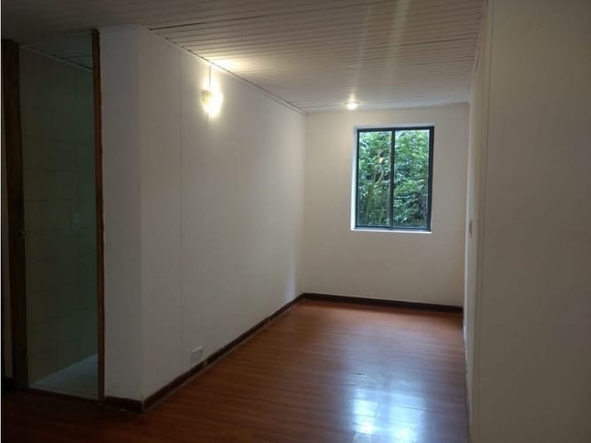 Apartamento de 3 alcobas en venta en Cedritos, Bogotá, 107 m² · foto 6 de 12
