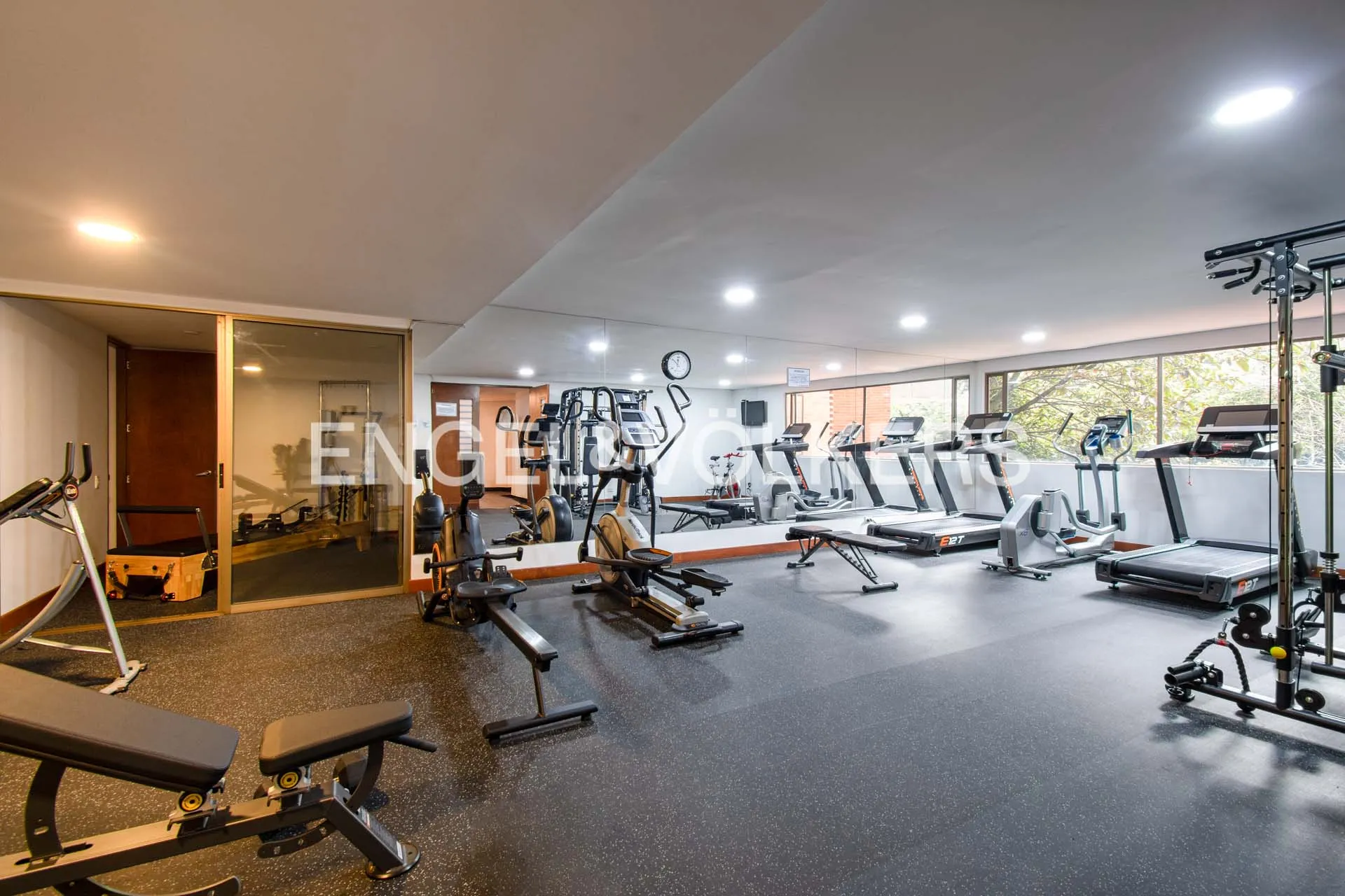 Apartamento en venta en Los Rosales, Bogotá · foto 19 de 20