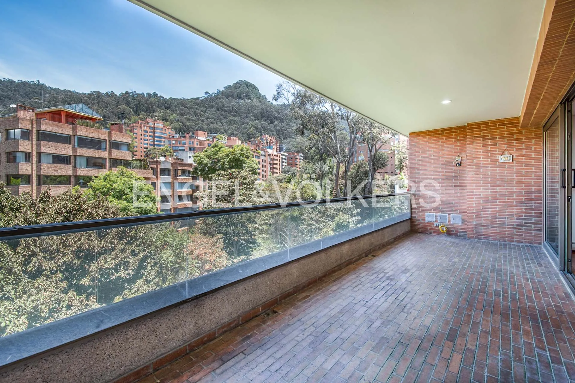 Apartamento en venta en Los Rosales, Bogotá · foto 6 de 20