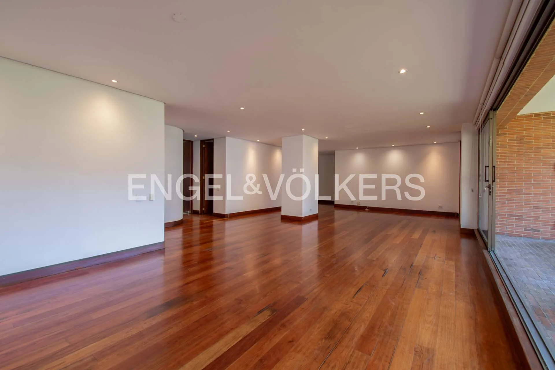 Apartamento en venta en Los Rosales, Bogotá · foto 3 de 20