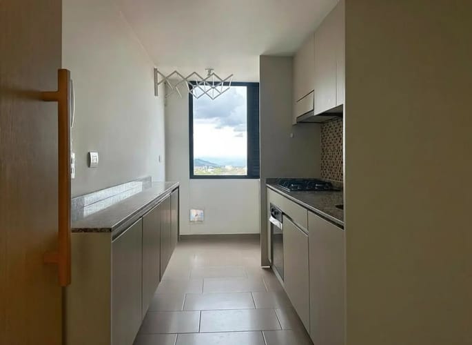 Apartamento de 3 alcobas en venta en Jordan, Ibagué, 92 m² · foto 2 de 24