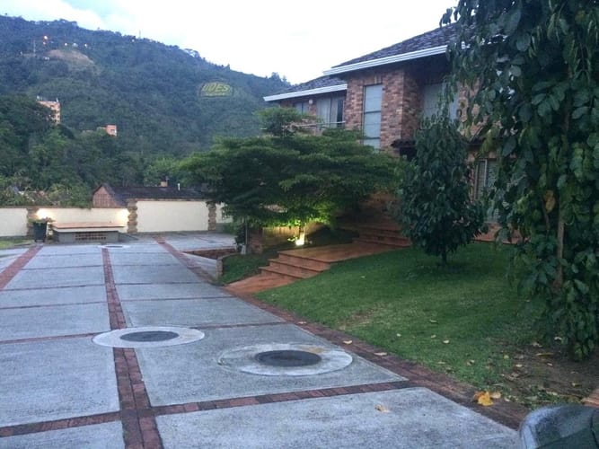 Casa de 4 alcobas en venta en Lagos Del Cacique, Bucaramanga, 355 m² · foto 4 de 21