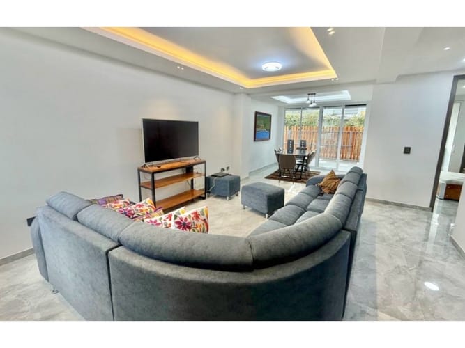 Casa de 4 alcobas en venta en El Castillo, Jamundí, 190 m² · foto 4 de 24