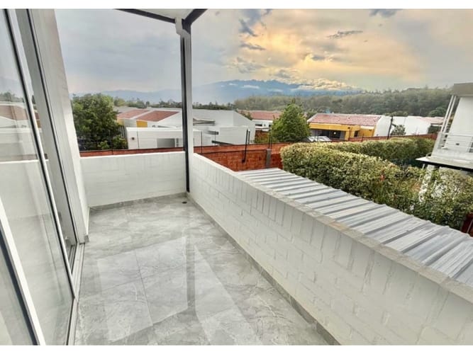 Casa de 4 alcobas en venta en El Castillo, Jamundí, 190 m² · foto 24 de 24