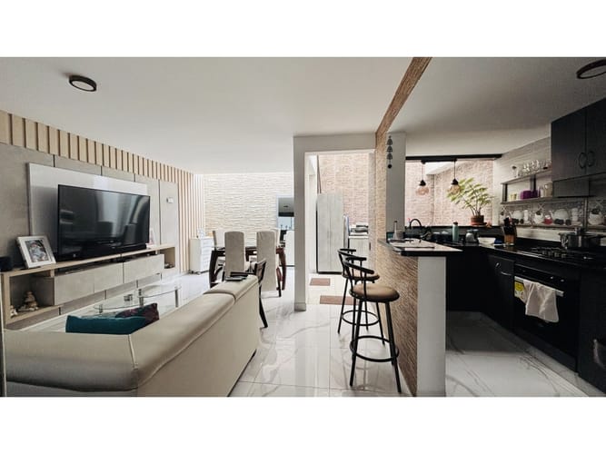 Casa de 3 alcobas en venta en Cr. Baru, Armenia, 129 m² · foto 2 de 24