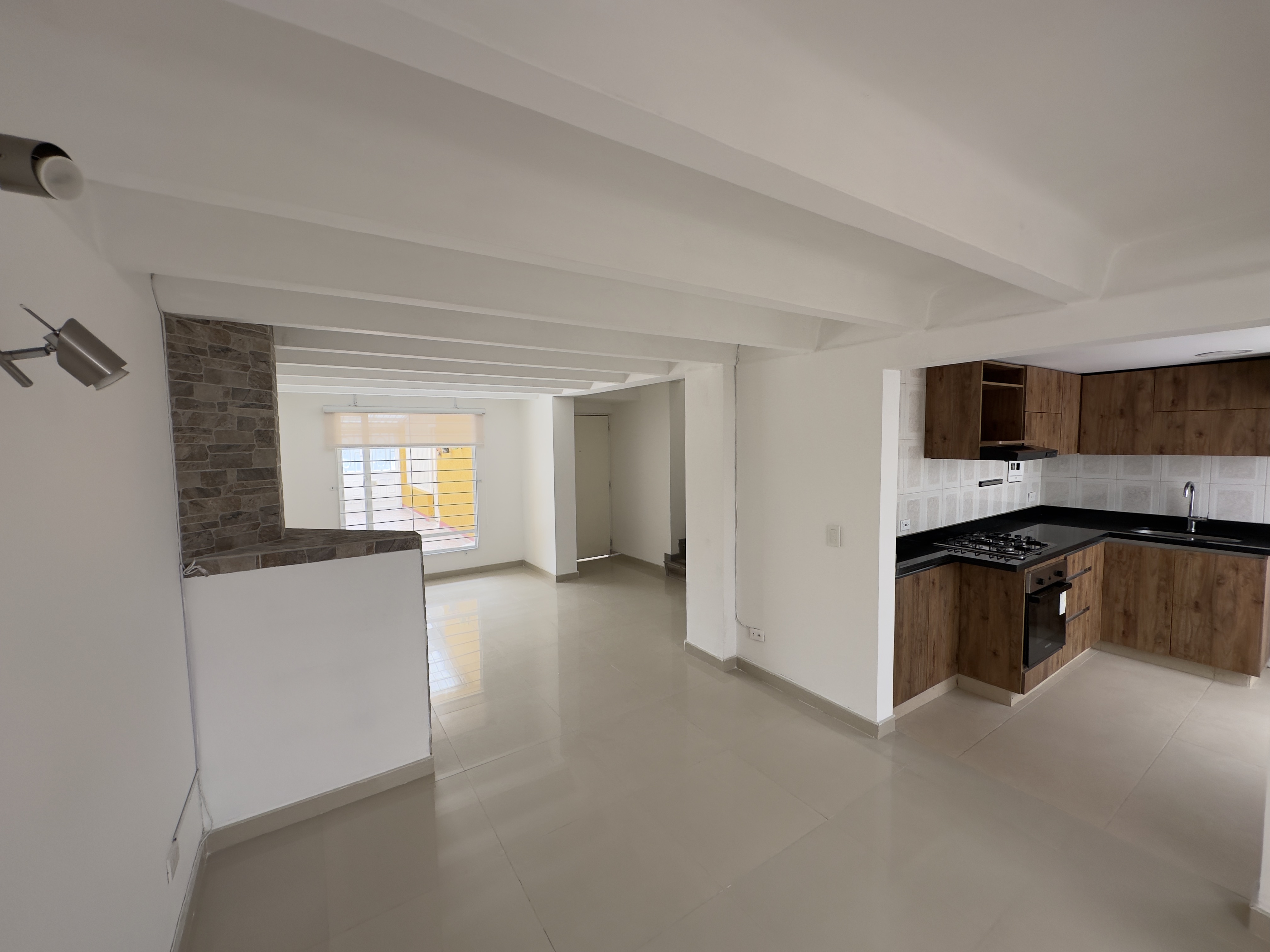 Casa en venta en Villa Del Prado, Bogotá · foto 3 de 16