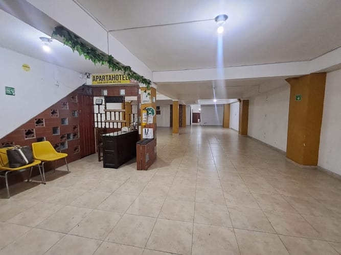Local en arriendo en Rosales, Medellín, 530 m² · foto 2 de 16