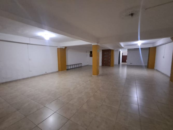 Local en arriendo en Rosales, Medellín, 530 m² · foto 3 de 16