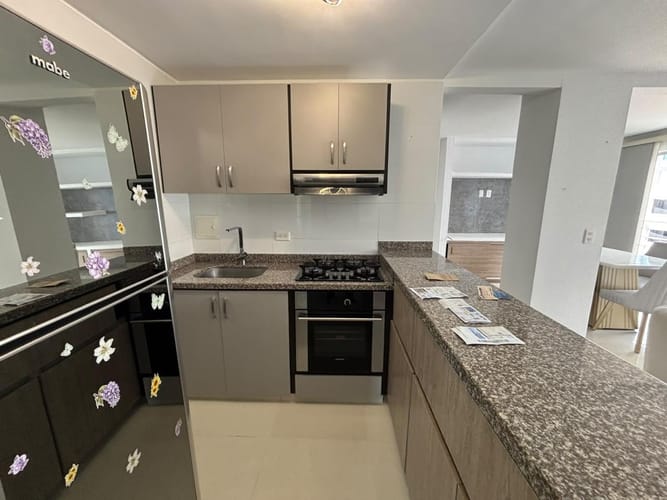 Apartamento de 2 alcobas en venta en Anillo Vial, Floridablanca, 70 m² · foto 8 de 18