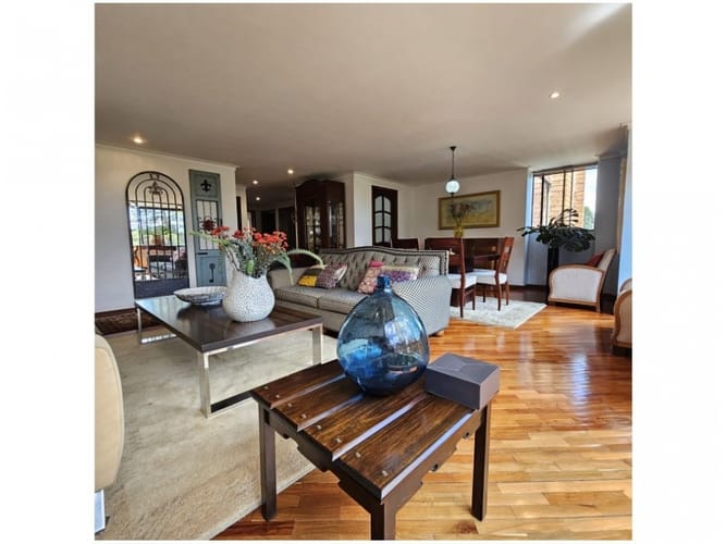 Apartamento de 3 alcobas en venta en El Diamante 2, Medellín, 174 m² · foto 2 de 21
