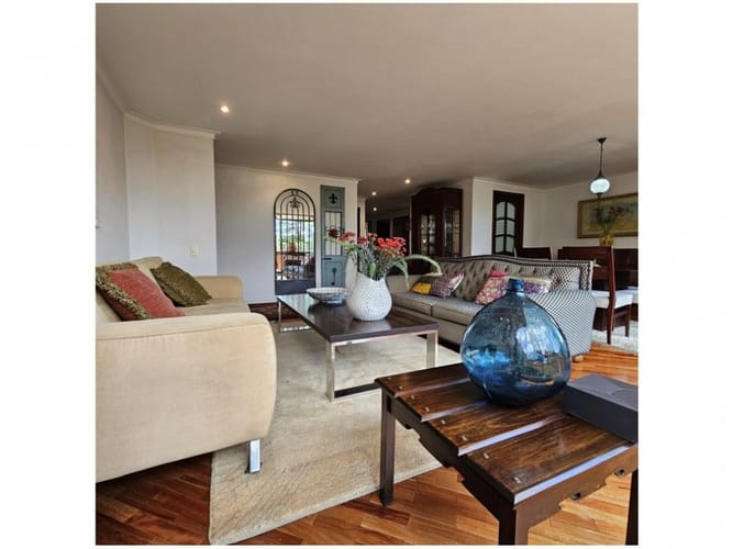 Apartamento de 3 alcobas en venta en El Diamante 2, Medellín, 174 m² · foto 4 de 21