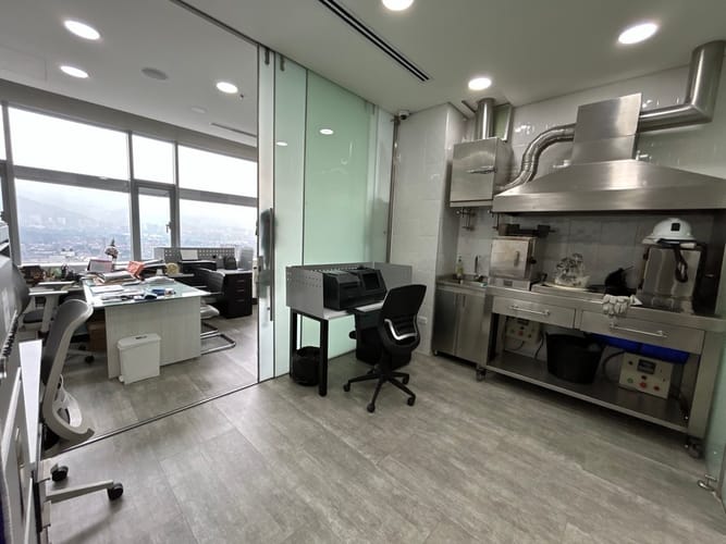 Oficina en venta en Patio Bonito, Medellín, 130 m² · foto 17 de 19