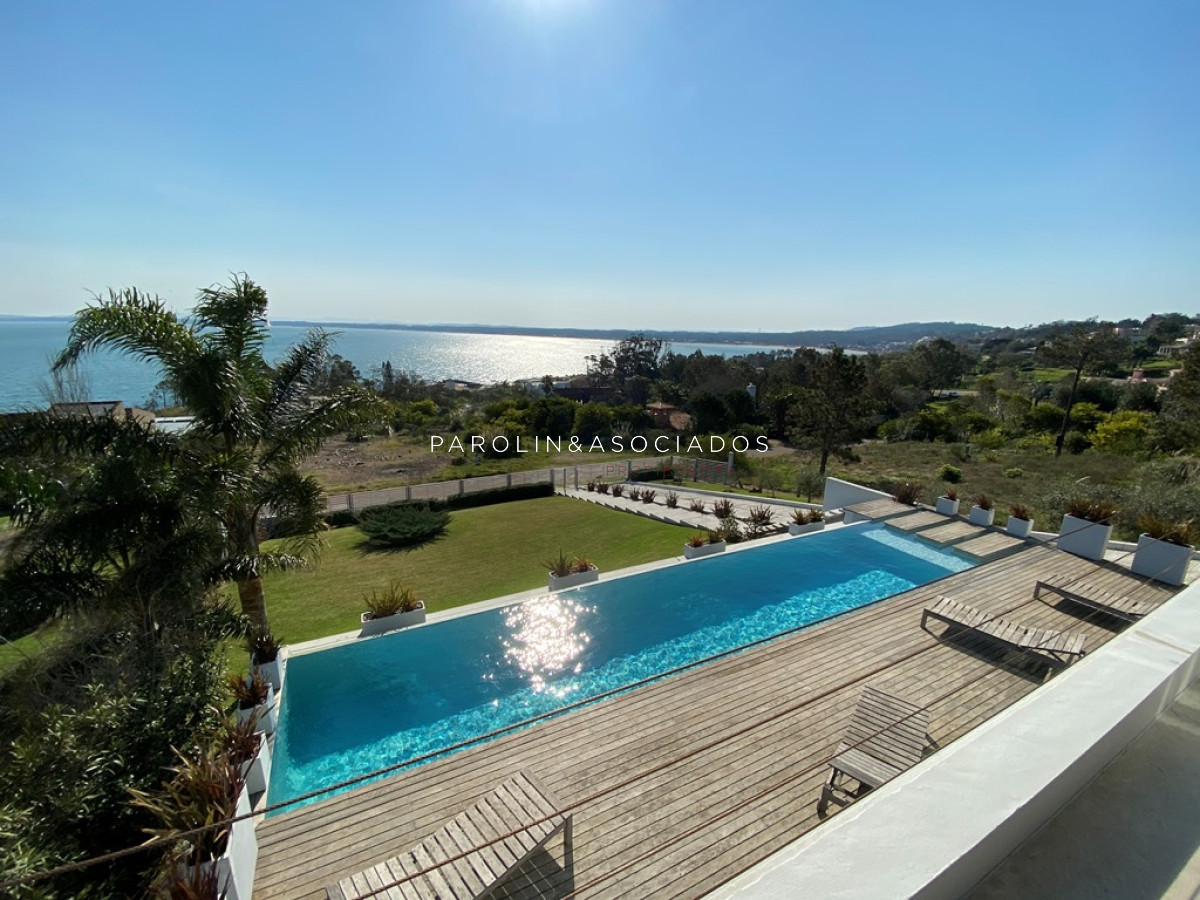 Casa en venta en Punta Ballena