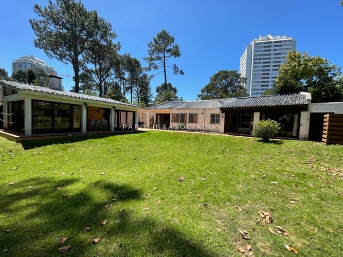 Casa en venta en Playa Mansa