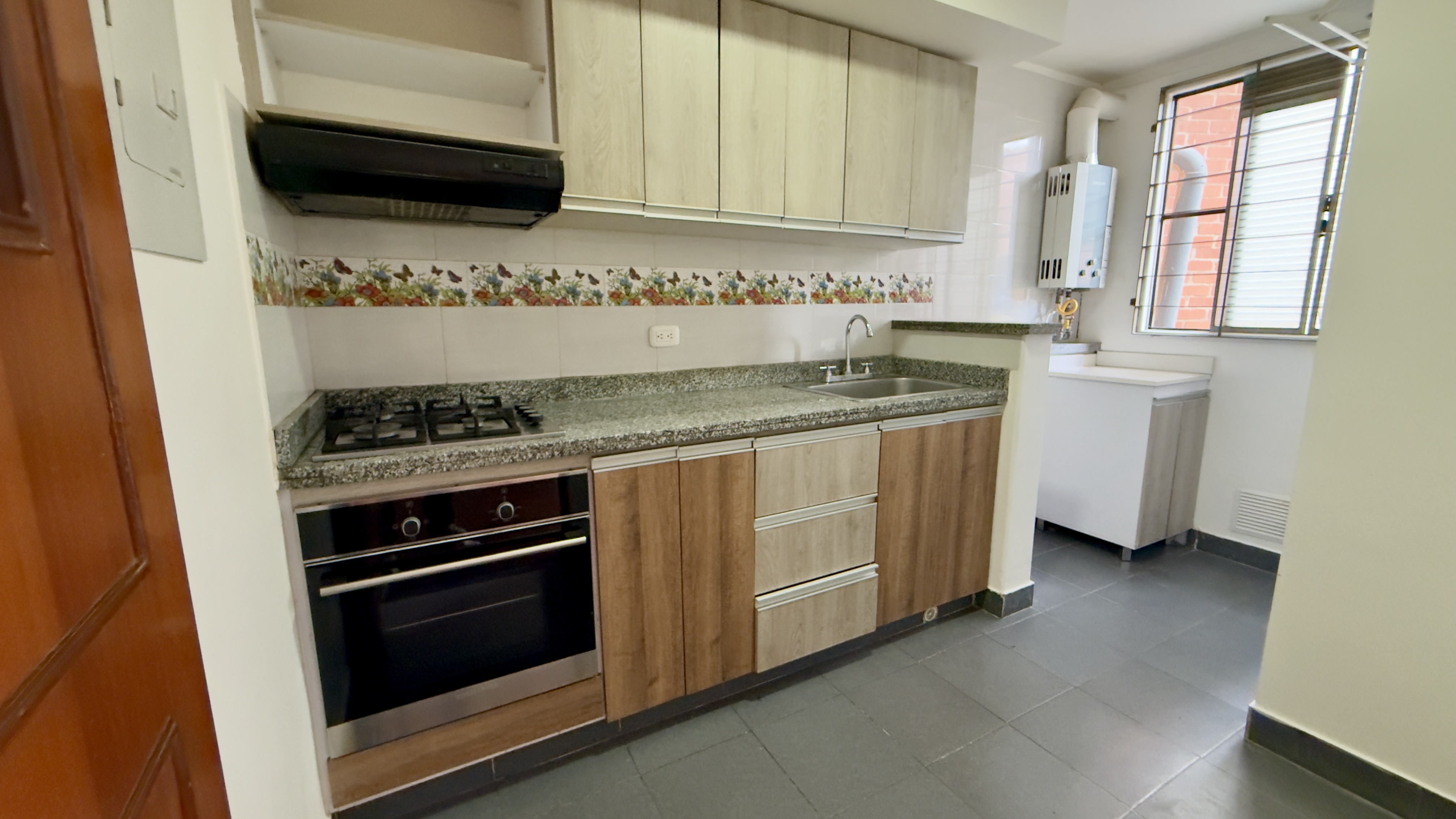 Apartamento en venta en Colina Campestre, Bogotá · foto 2 de 24