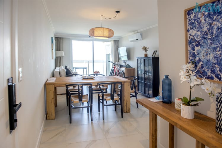 Vende departamento de 2 dormitorios en Playa Mansa, Punta del Este · Foto 2