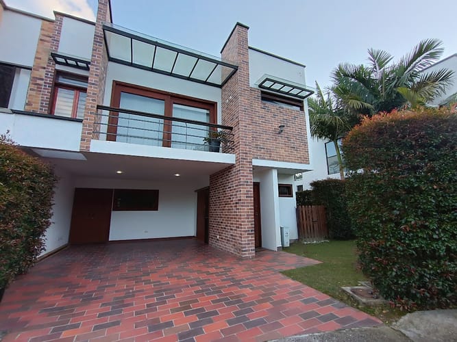Casa de 3 alcobas en venta en El Retiro, 218 m² · foto 17 de 17
