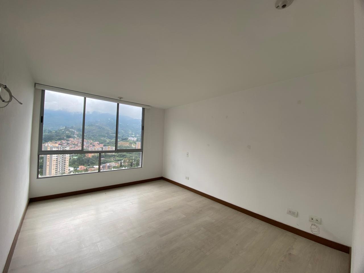 Apartamento en venta en Escobero, Envigado · foto 2 de 12