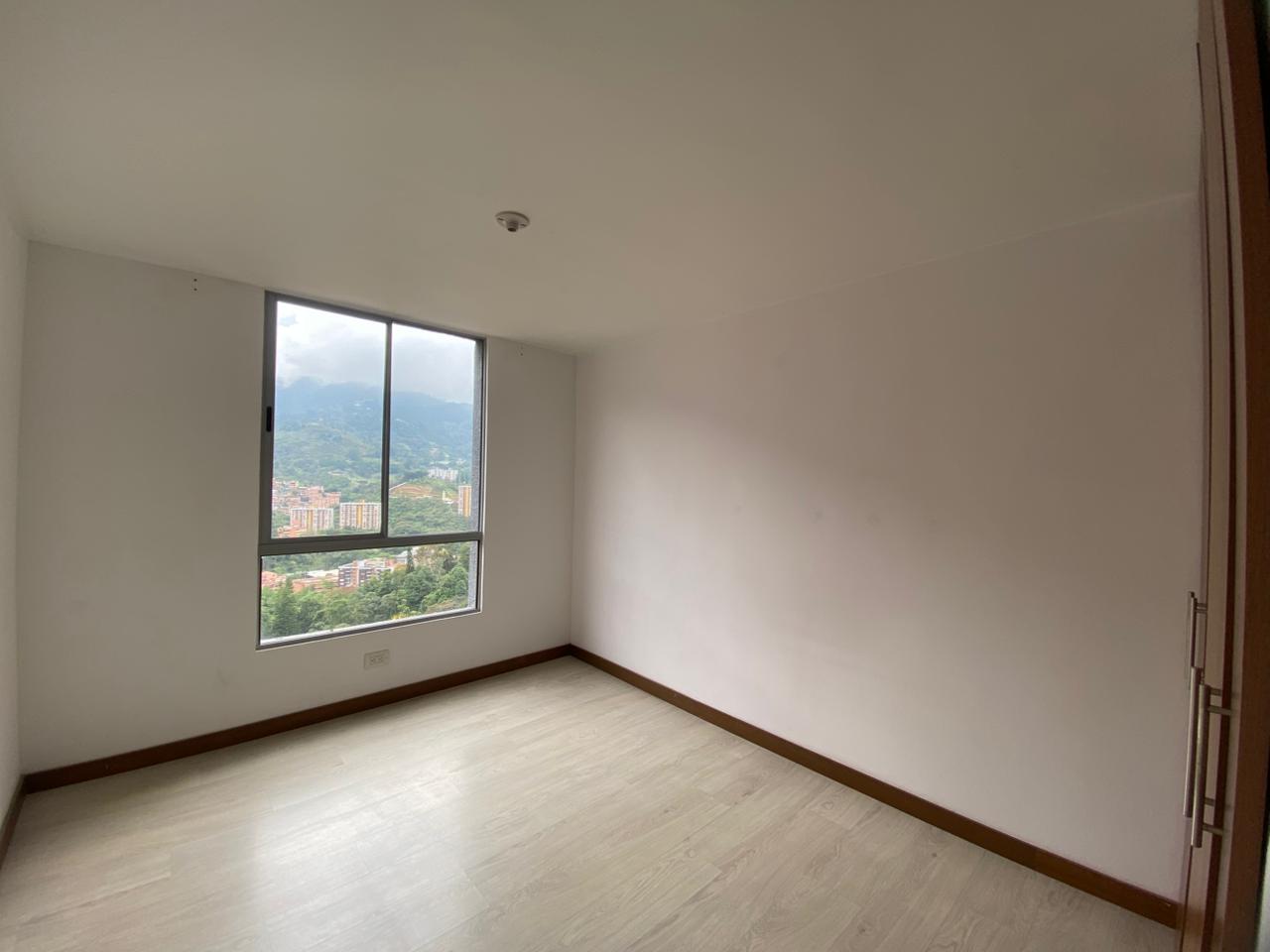 Apartamento en venta en Escobero, Envigado · foto 8 de 12