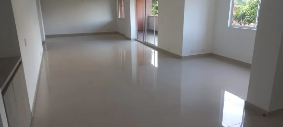 Apartamento de 4 alcobas en venta en Loma Del Escobero, Envigado, 290 m² · foto 10 de 24