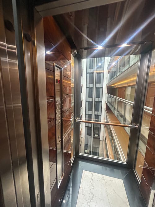 ALQUILER DE OFICINA EN IMPERIUM BUILDING – CIUDAD VIEJA · Foto 5