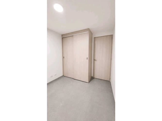 Apartamento de 3 alcobas en venta en Loma De San Jose, Sabaneta, 69 m² · foto 6 de 16