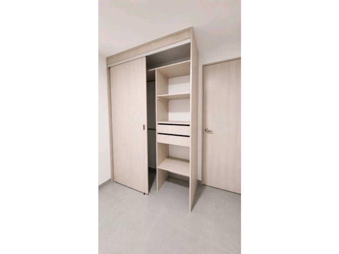 Apartamento de 3 alcobas en venta en Loma De San Jose, Sabaneta, 69 m² · foto 8 de 16