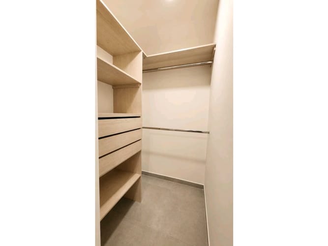 Apartamento de 3 alcobas en venta en Loma De San Jose, Sabaneta, 69 m² · foto 9 de 16