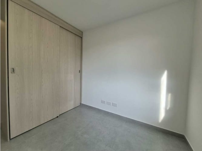 Apartamento de 3 alcobas en venta en Loma De San Jose, Sabaneta, 69 m² · foto 12 de 16