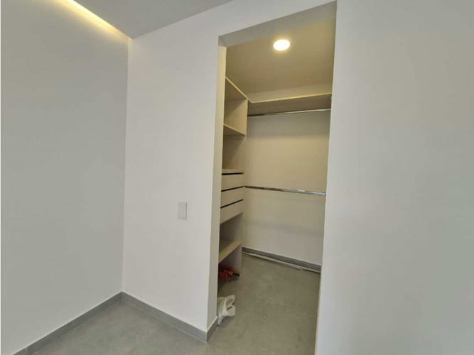 Apartamento de 3 alcobas en venta en Loma De San Jose, Sabaneta, 69 m² · foto 16 de 16