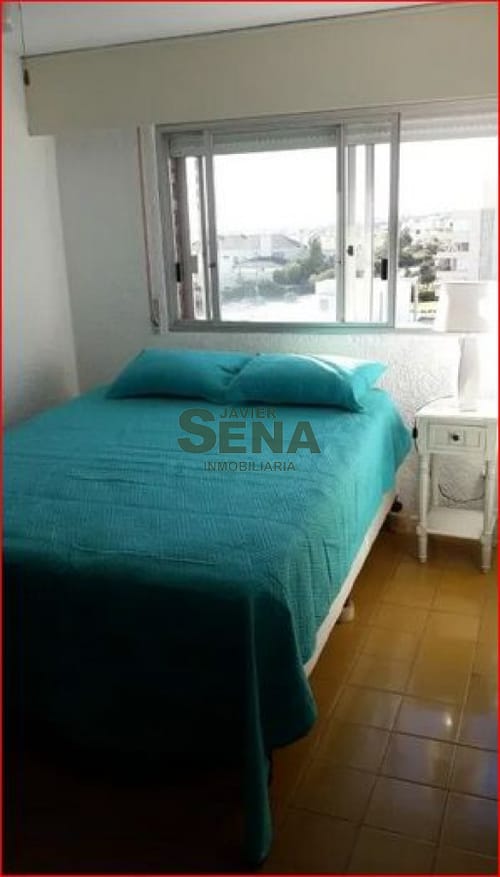 Alquiler de apartamento en la Mansa, 2 dormnitorios, baño, buena vista a la bahia. · Foto 8
