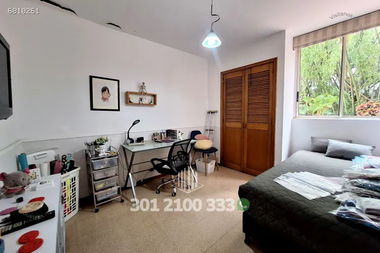 Apartamento de 3 alcobas en arriendo en Castropol, Medellín, 310 m² · foto 19 de 24