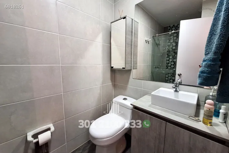 Apartamento de 3 alcobas en arriendo en Castropol, Medellín, 310 m² · foto 20 de 24