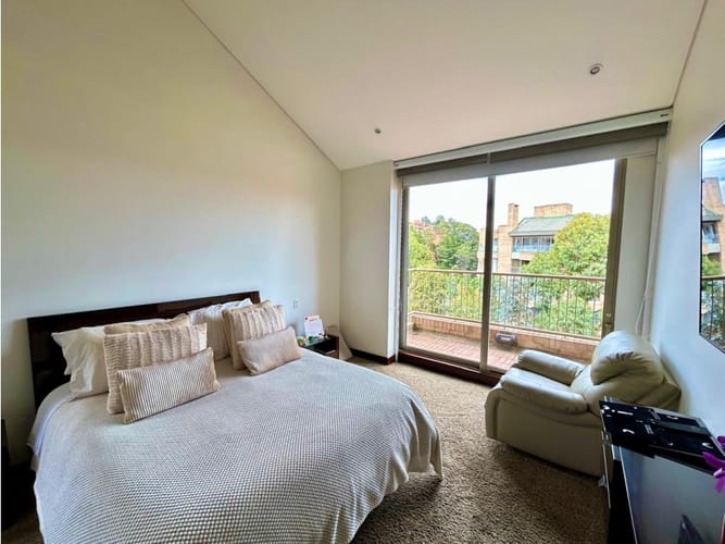 Apartamento de 3 alcobas en venta en Cerros De Suba, Bogotá, 192 m² · foto 10 de 24