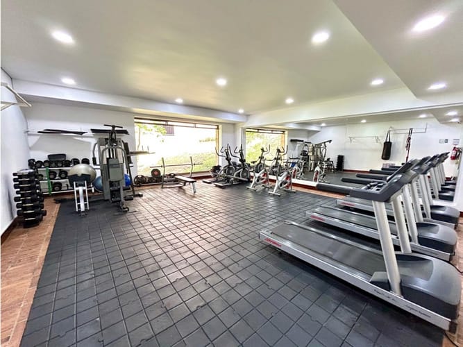 Apartamento de 3 alcobas en venta en Cerros De Suba, Bogotá, 192 m² · foto 21 de 24