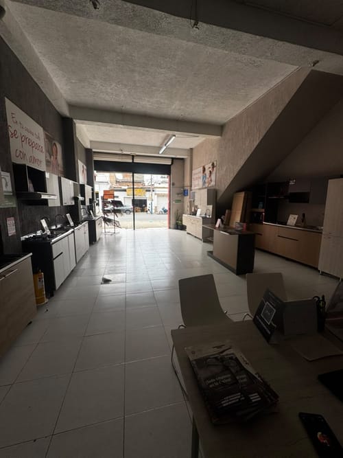 Edificio en venta en Alameda, Cali, 320 m² · foto 9 de 12
