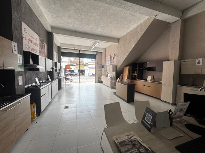 Edificio en venta en Alameda, Cali, 320 m² · foto 8 de 12