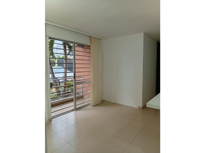 Apartamento de 3 alcobas en venta en Valle Del Lili, Cali, 58 m² · foto 2 de 18