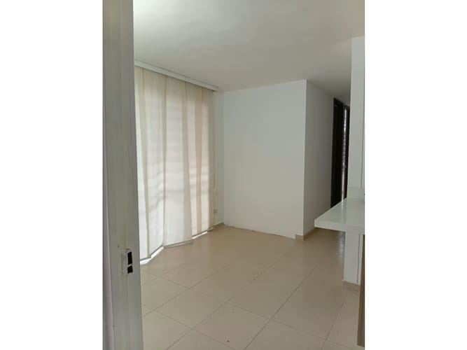 Apartamento de 3 alcobas en venta en Valle Del Lili, Cali, 58 m² · foto 4 de 18