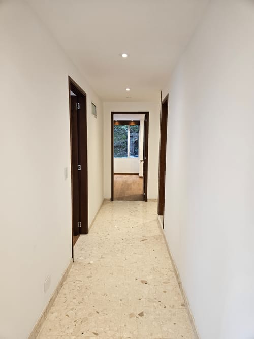 Apartamento de 4 alcobas en venta en Chico, Bogotá, 220 m² · foto 2 de 20
