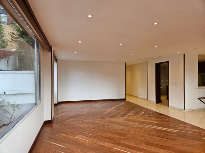 Apartamento de 4 alcobas en venta en Chico, Bogotá, 220 m² · foto 4 de 20