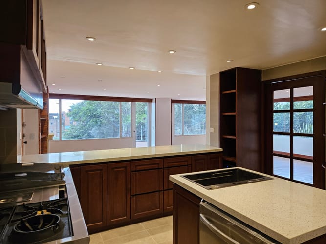 Apartamento de 4 alcobas en venta en Chico, Bogotá, 220 m² · foto 6 de 20