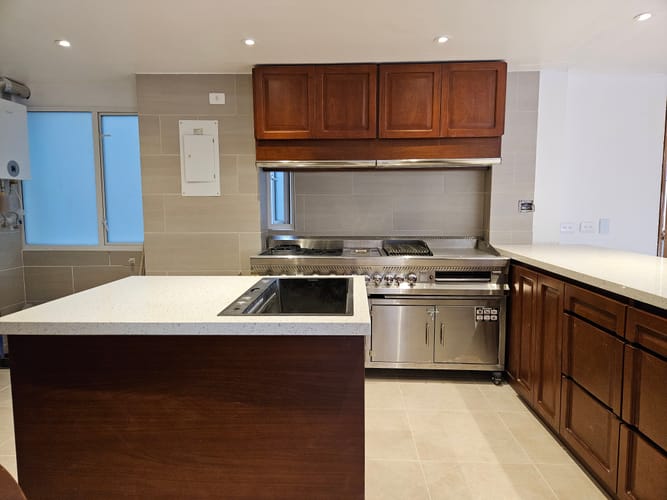 Apartamento de 4 alcobas en venta en Chico, Bogotá, 220 m² · foto 8 de 20