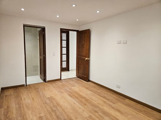 Apartamento de 4 alcobas en venta en Chico, Bogotá, 220 m² · foto 14 de 20