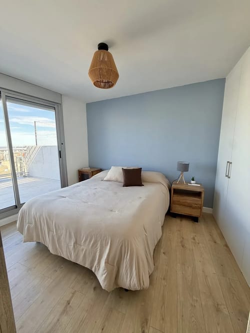 Alquilo apartamento amueblado 1 dormitorio c/ cochera c/ balcon Barrio Cordon · Foto 2